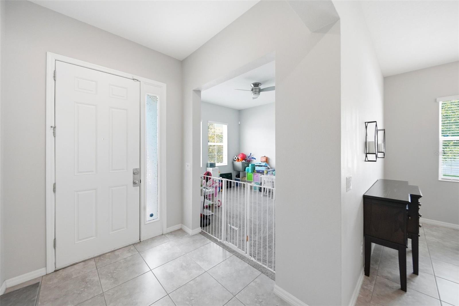 Image 5 of 36 For 947 Maypole Drive