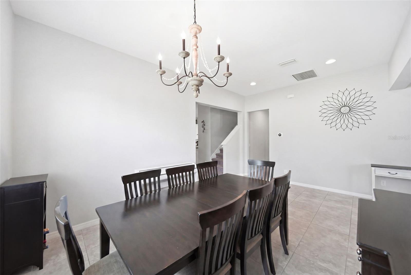 Image 6 of 36 For 947 Maypole Drive