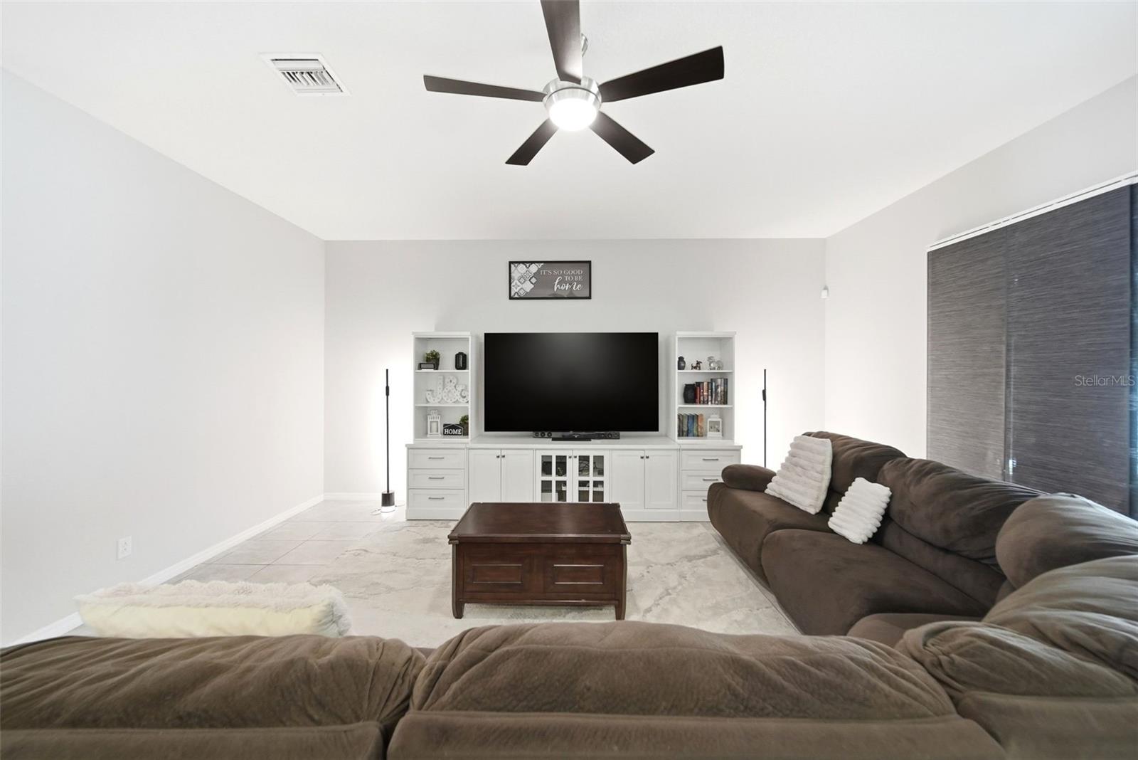 Image 7 of 36 For 947 Maypole Drive