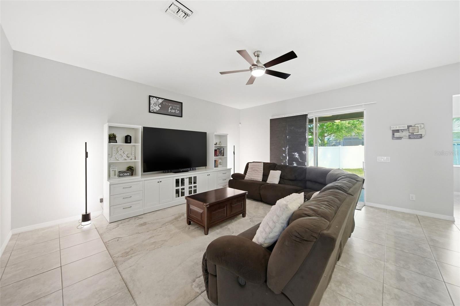 Image 8 of 36 For 947 Maypole Drive