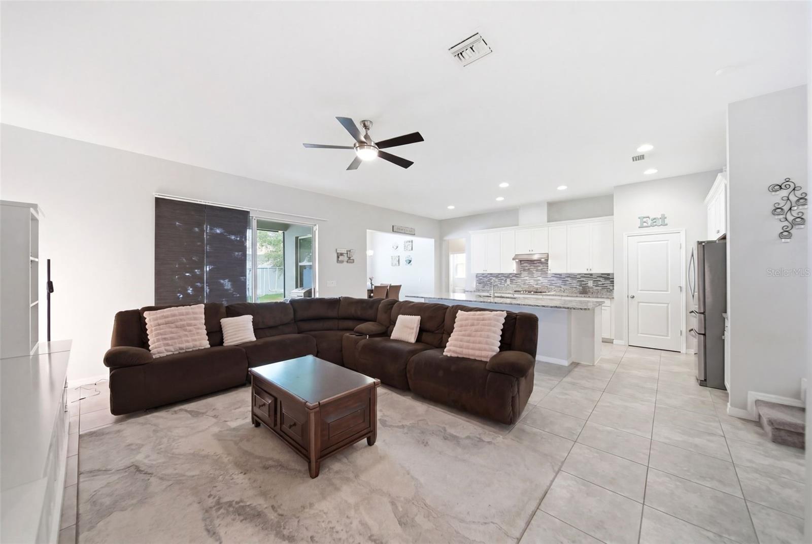 Image 9 of 36 For 947 Maypole Drive