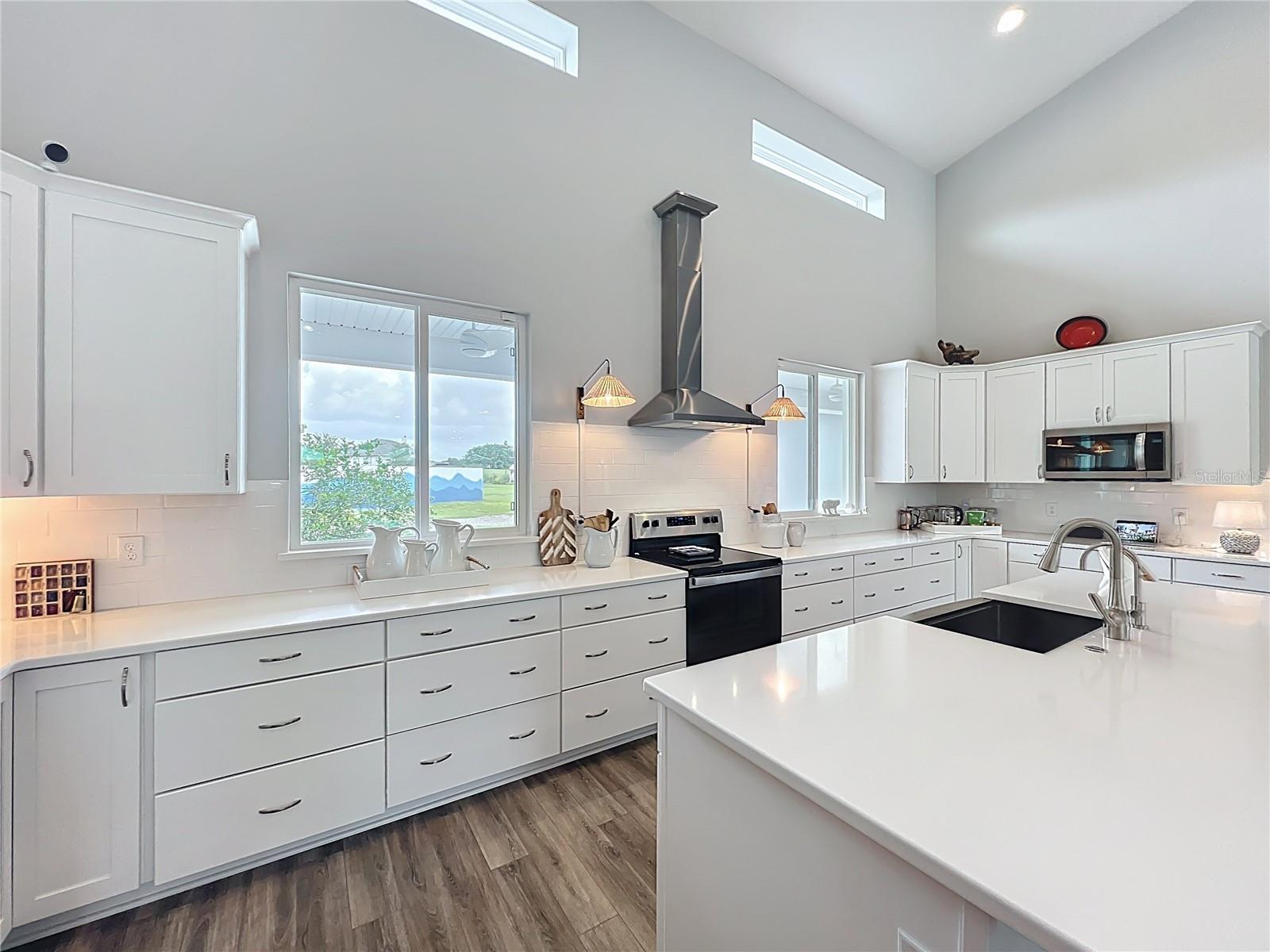 Image 12 of 67 For 10220 & 10224 Bay Lake Road