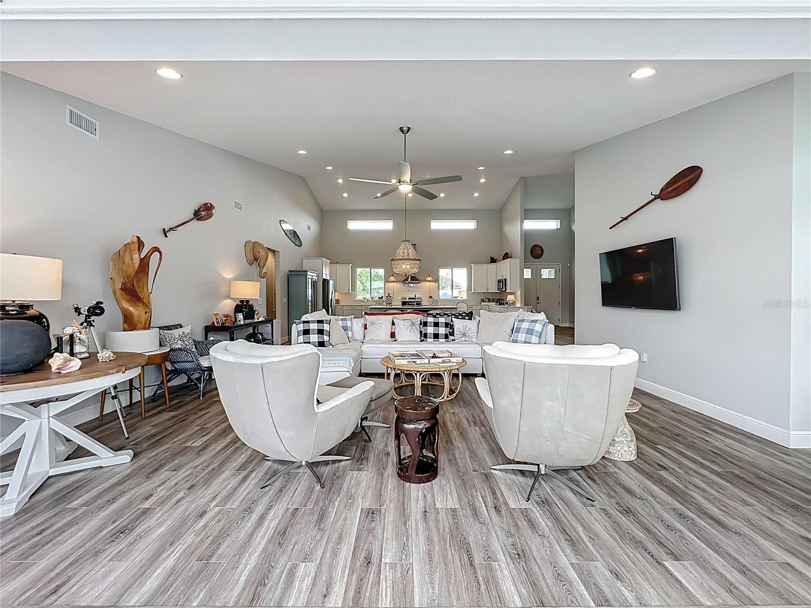 Image 19 of 67 For 10220 & 10224 Bay Lake Road