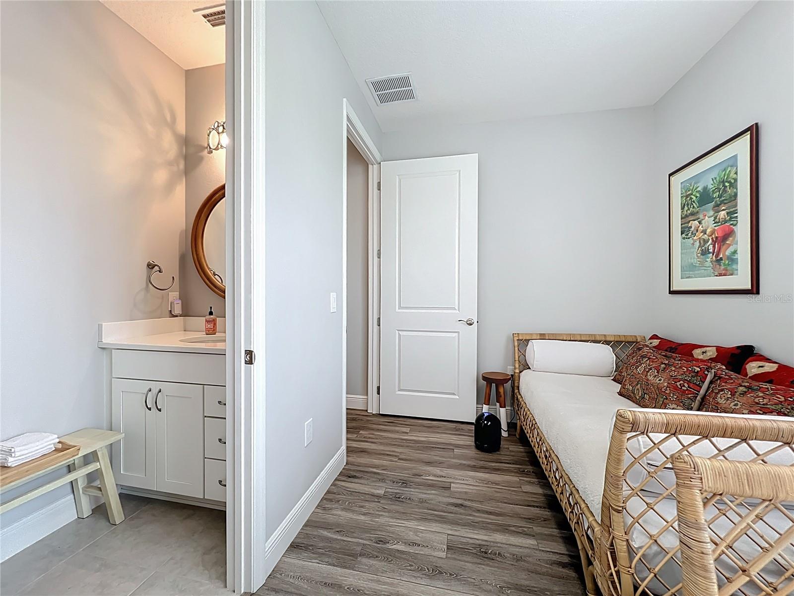 Image 23 of 67 For 10220 & 10224 Bay Lake Road