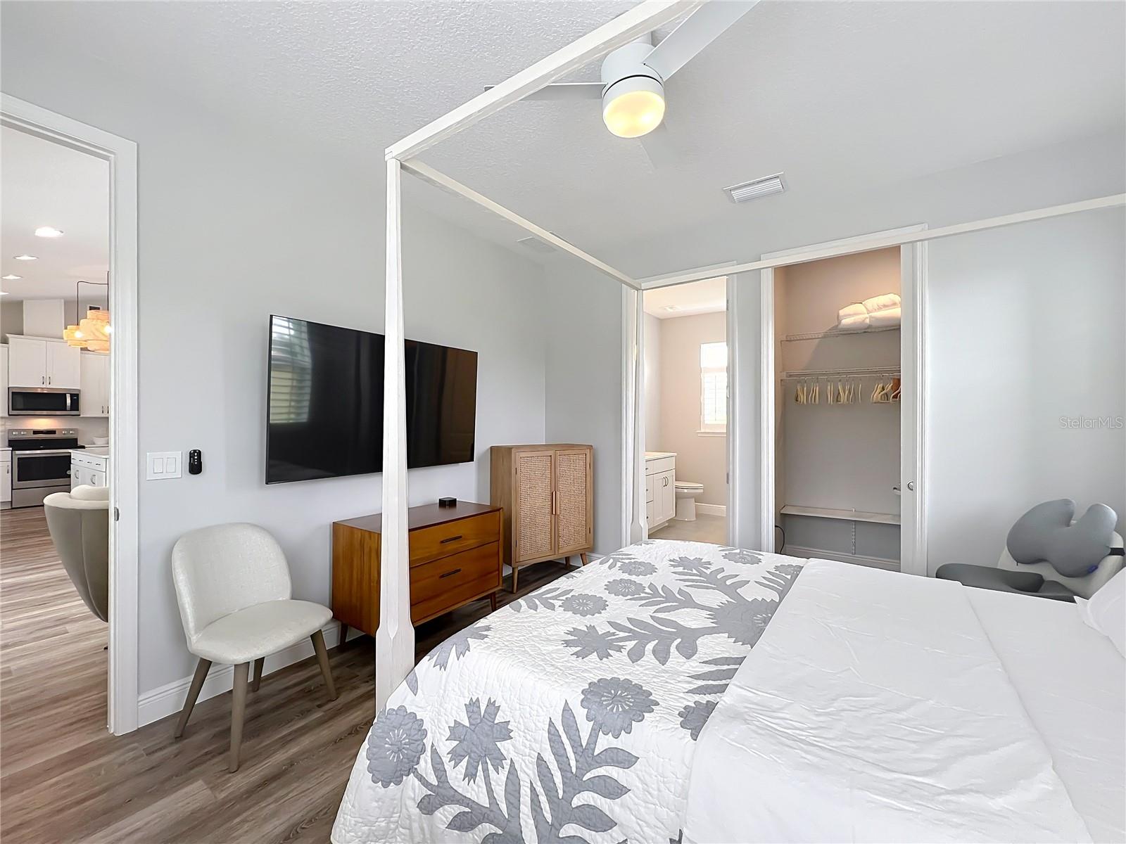 Image 51 of 67 For 10220 & 10224 Bay Lake Road