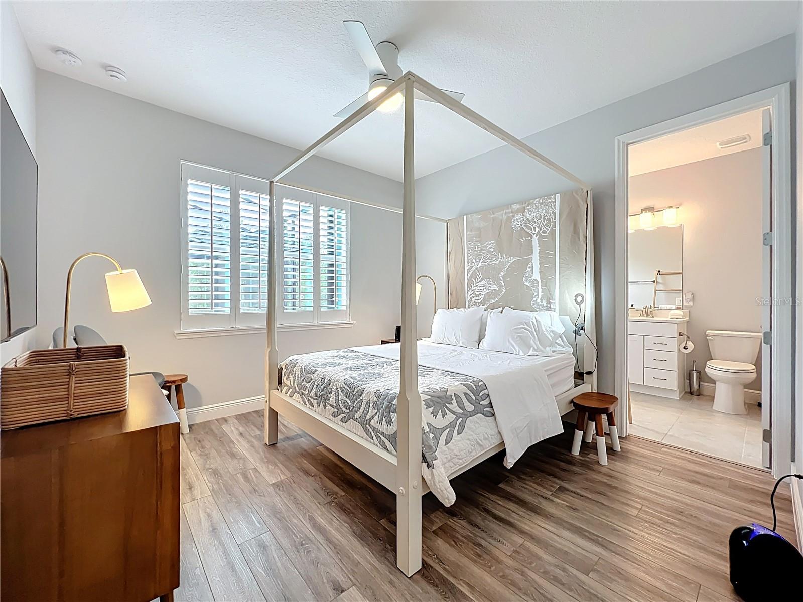 Image 53 of 67 For 10220 & 10224 Bay Lake Road