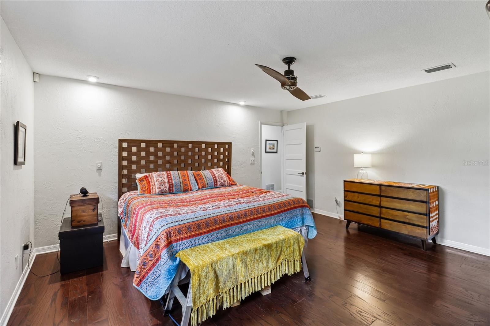 Image 14 of 36 For 77 N St Andrews Dr