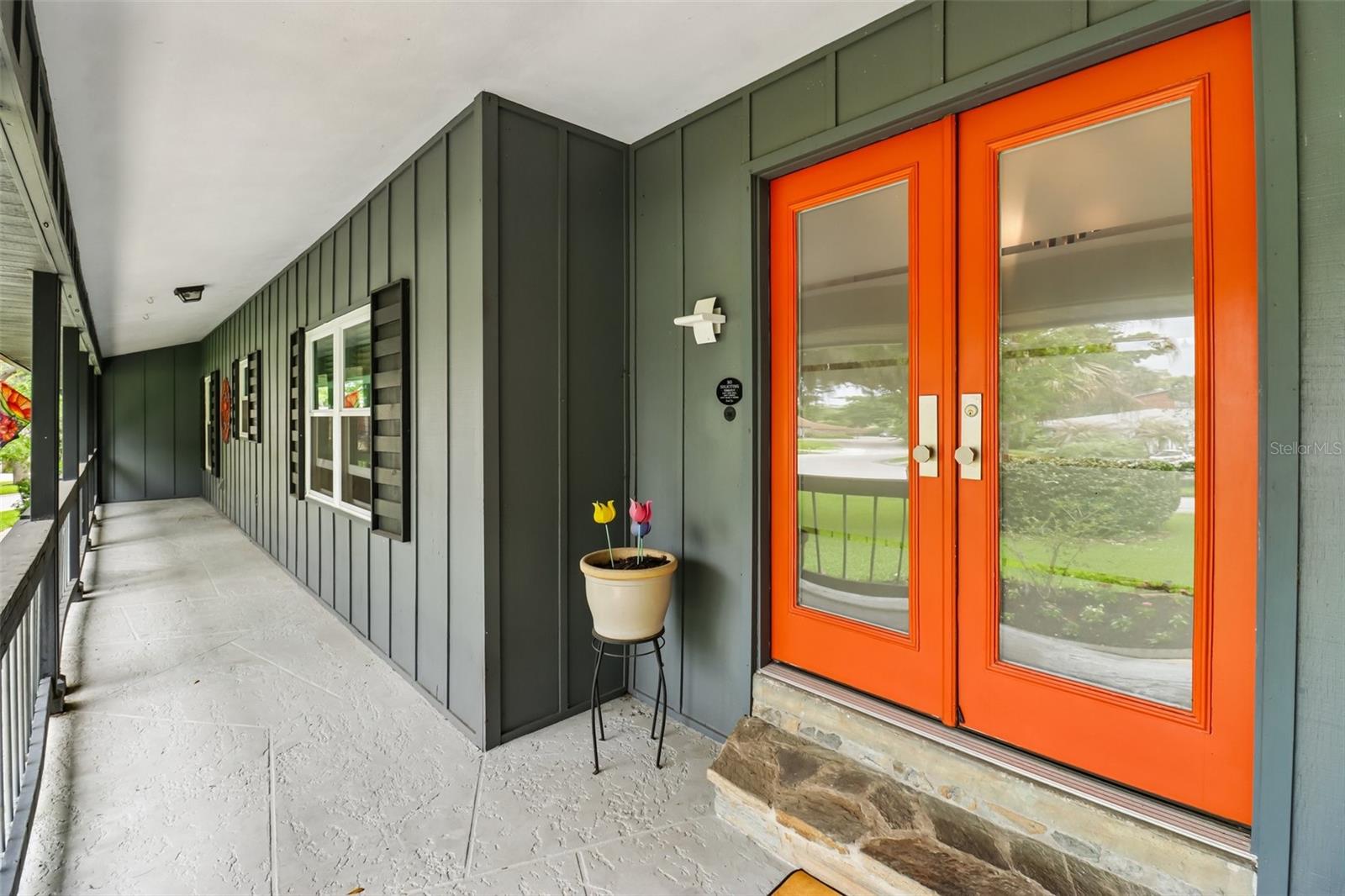 Image 4 of 36 For 77 N St Andrews Dr