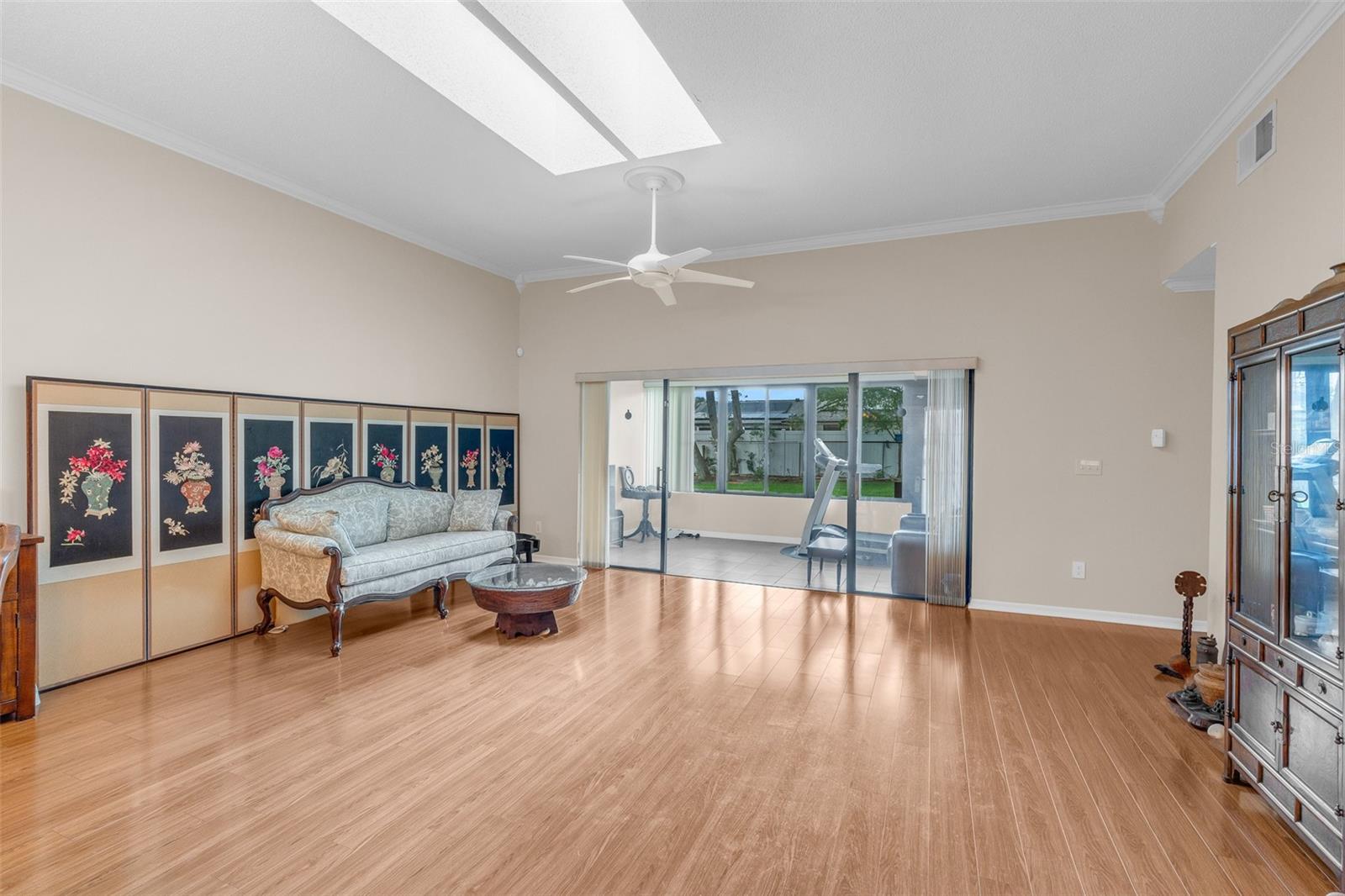 Image 36 of 79 For 7516 Chapelhill Drive