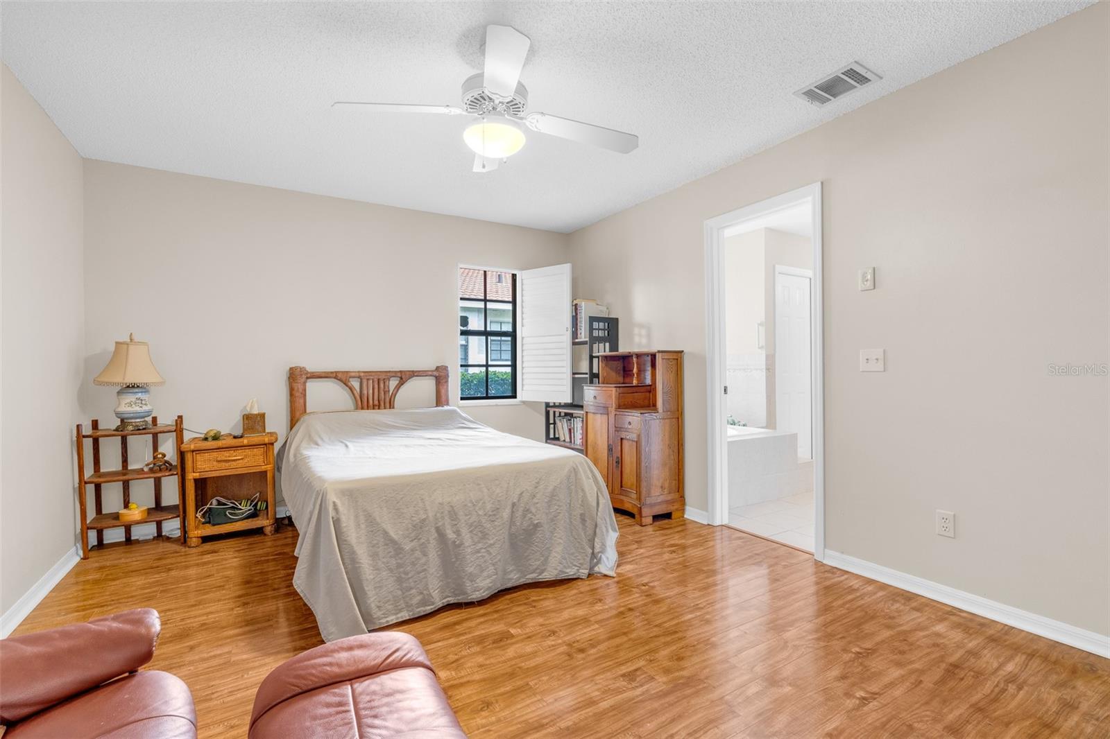 Image 52 of 79 For 7516 Chapelhill Drive