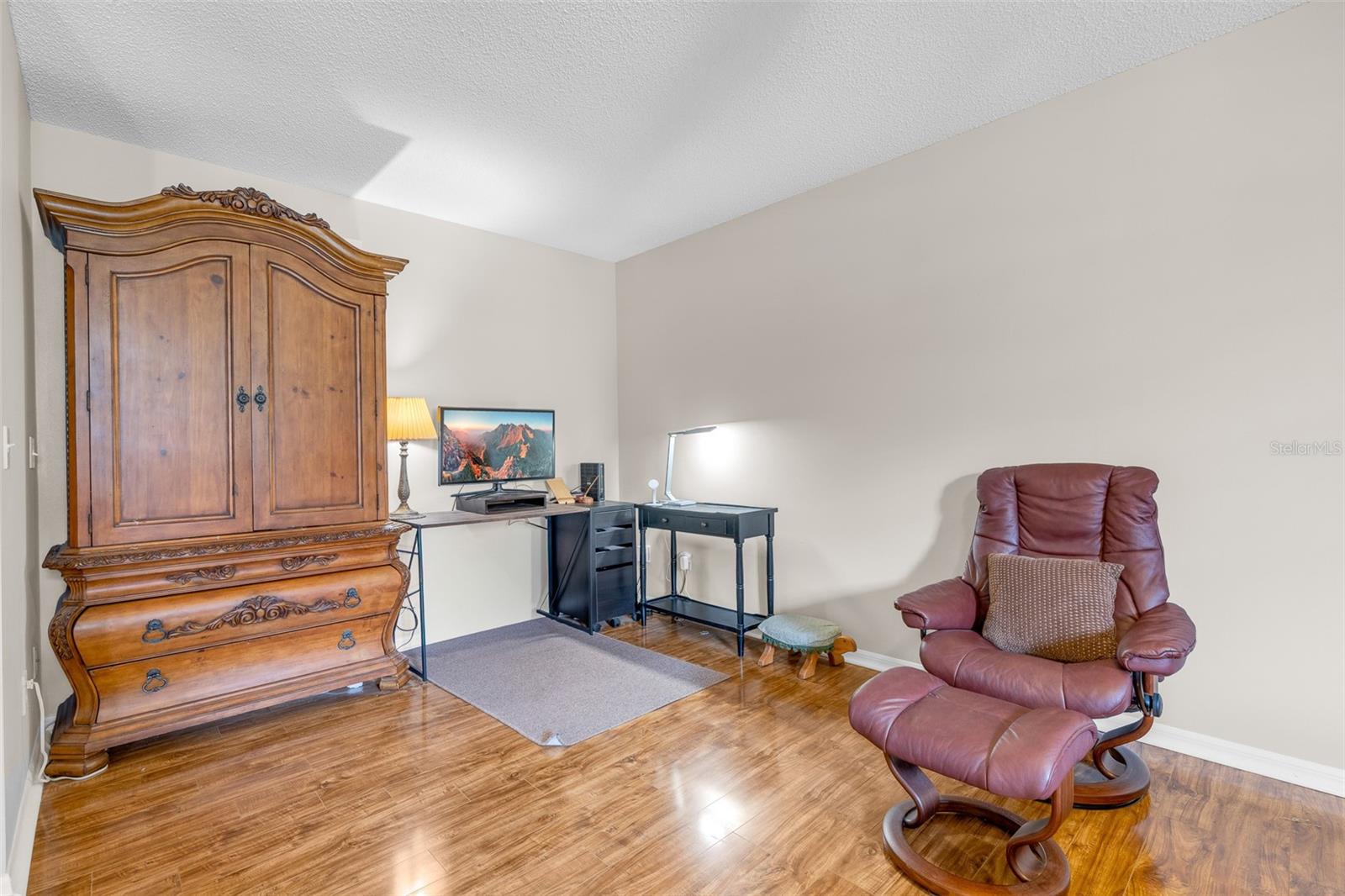 Image 53 of 79 For 7516 Chapelhill Drive