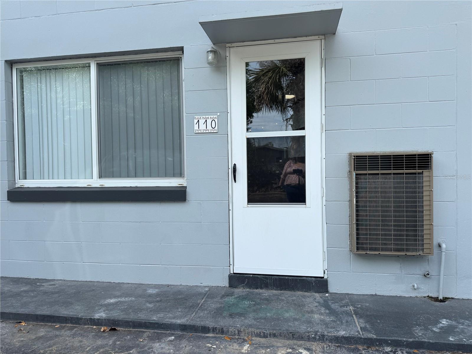 Image 2 of 11 For 825 Primrose Drive 110