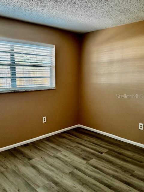 Image 8 of 20 For 3073 Pine Tree Avenue