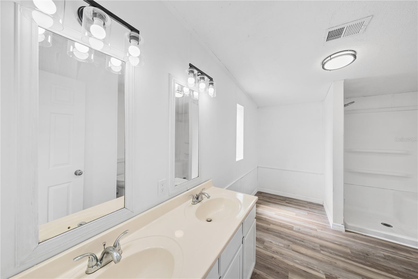 Image 13 of 37 For 9545 161st Street