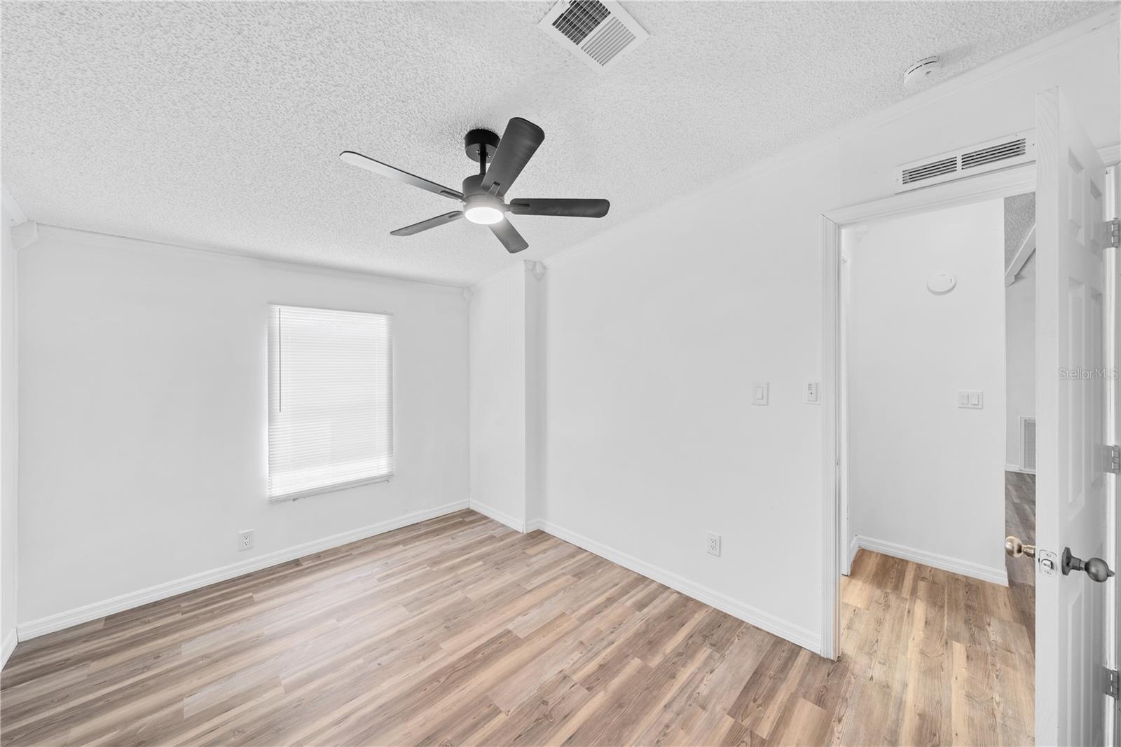 Image 15 of 37 For 9545 161st Street