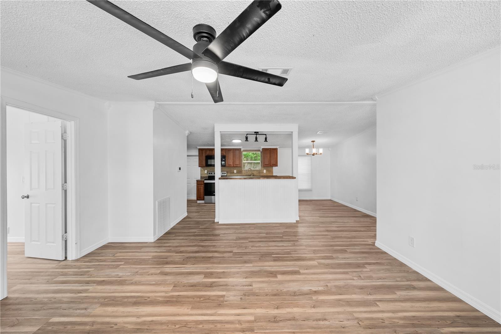 Image 17 of 37 For 9545 161st Street