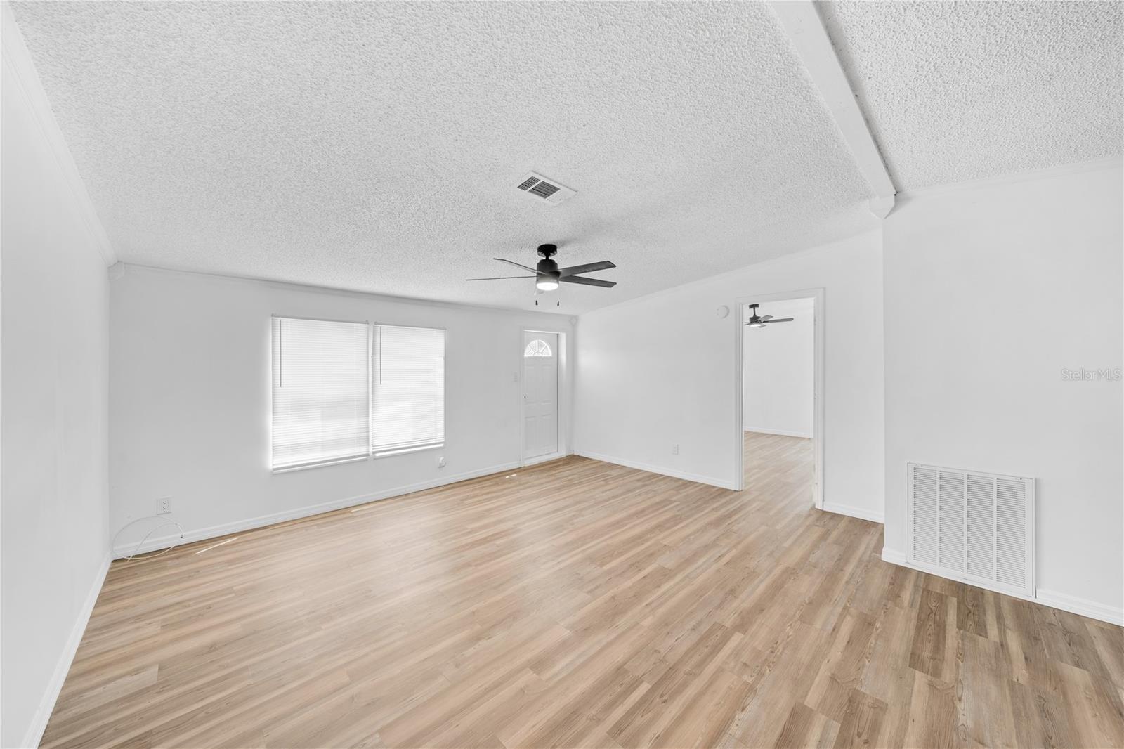 Image 19 of 37 For 9545 161st Street