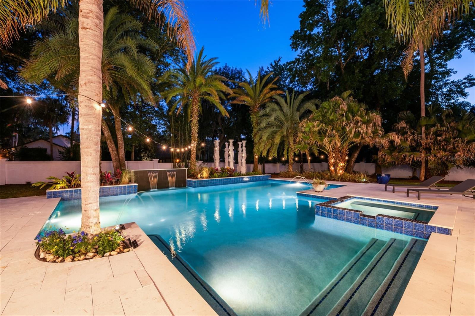 Image 3 of 100 For 2113 Silver Leaf Court