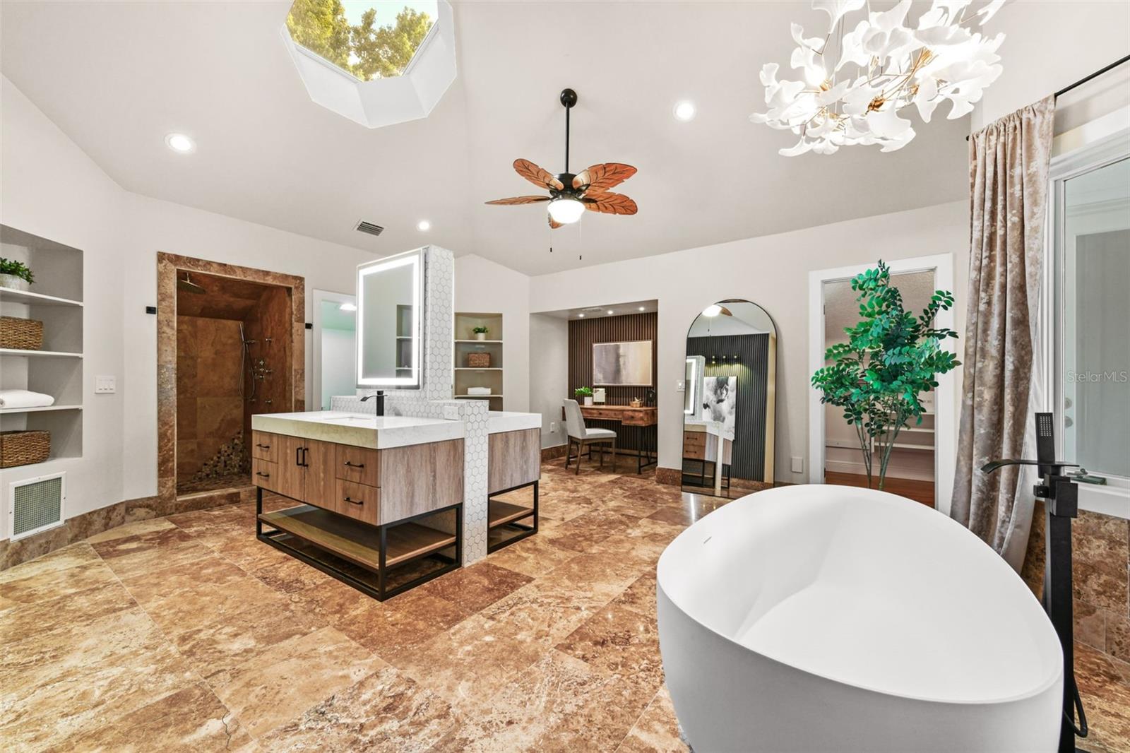 Image 39 of 100 For 2113 Silver Leaf Court