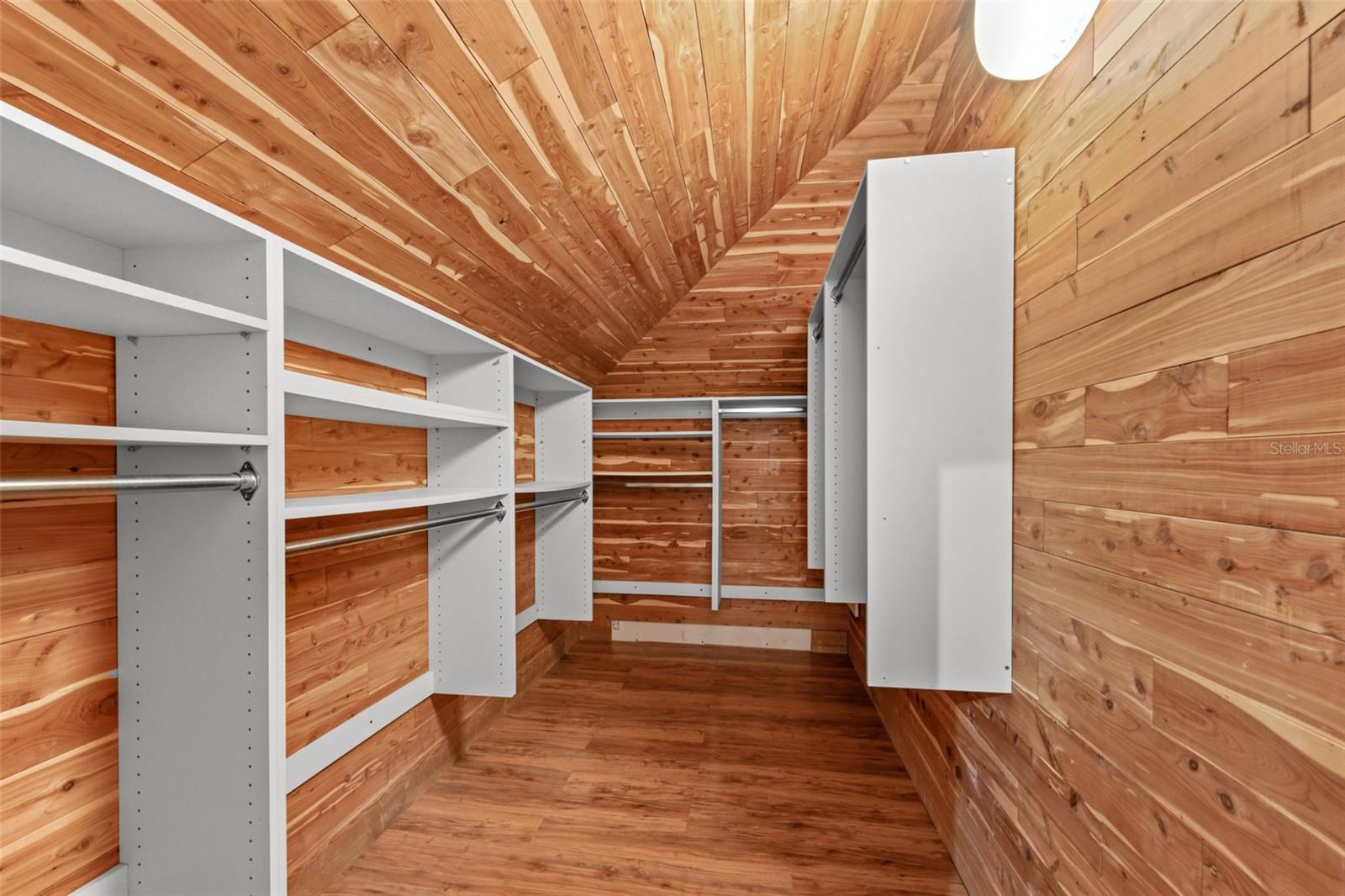 Image 45 of 100 For 2113 Silver Leaf Court