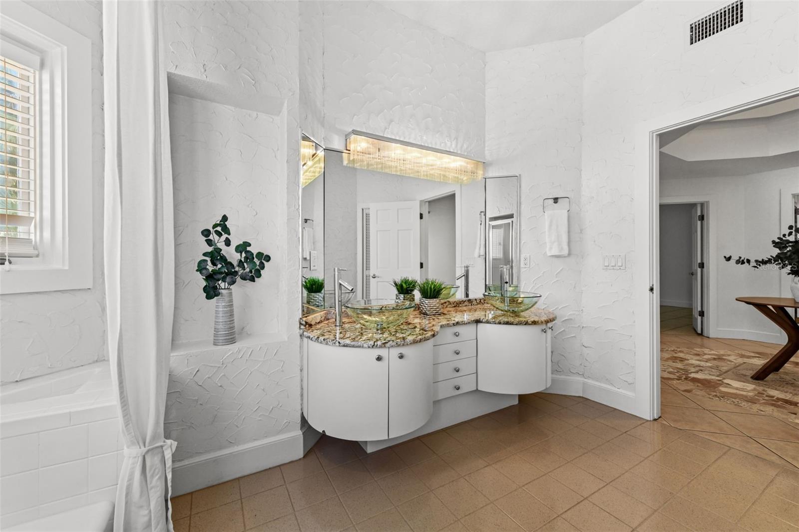 Image 54 of 100 For 2113 Silver Leaf Court