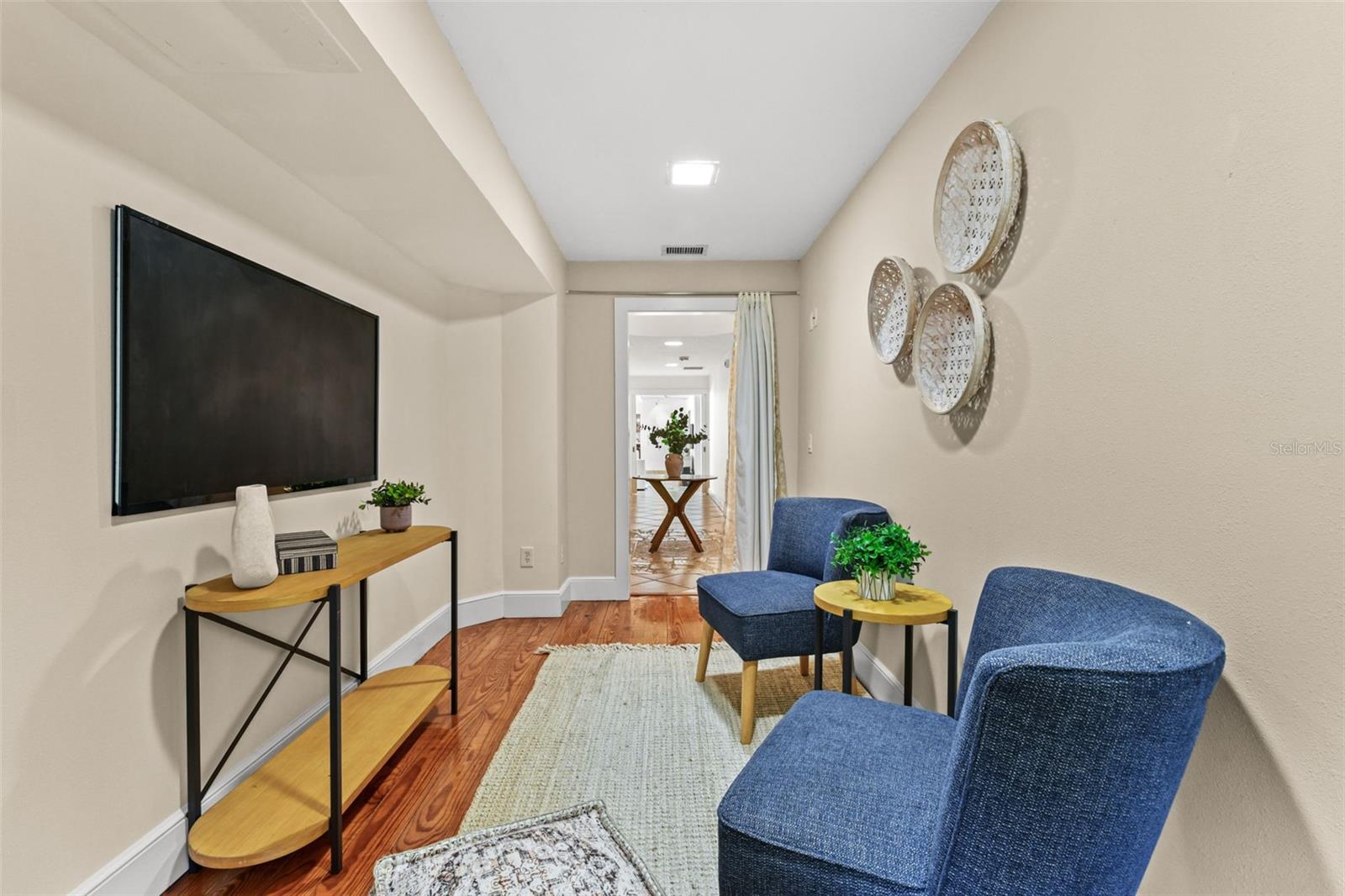 Image 63 of 100 For 2113 Silver Leaf Court