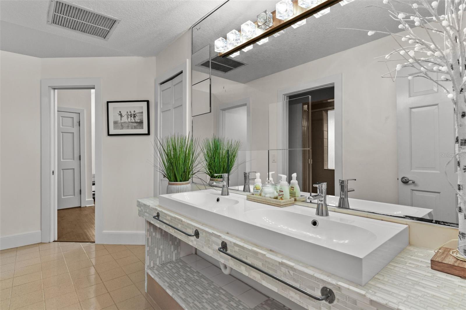 Image 78 of 100 For 2113 Silver Leaf Court