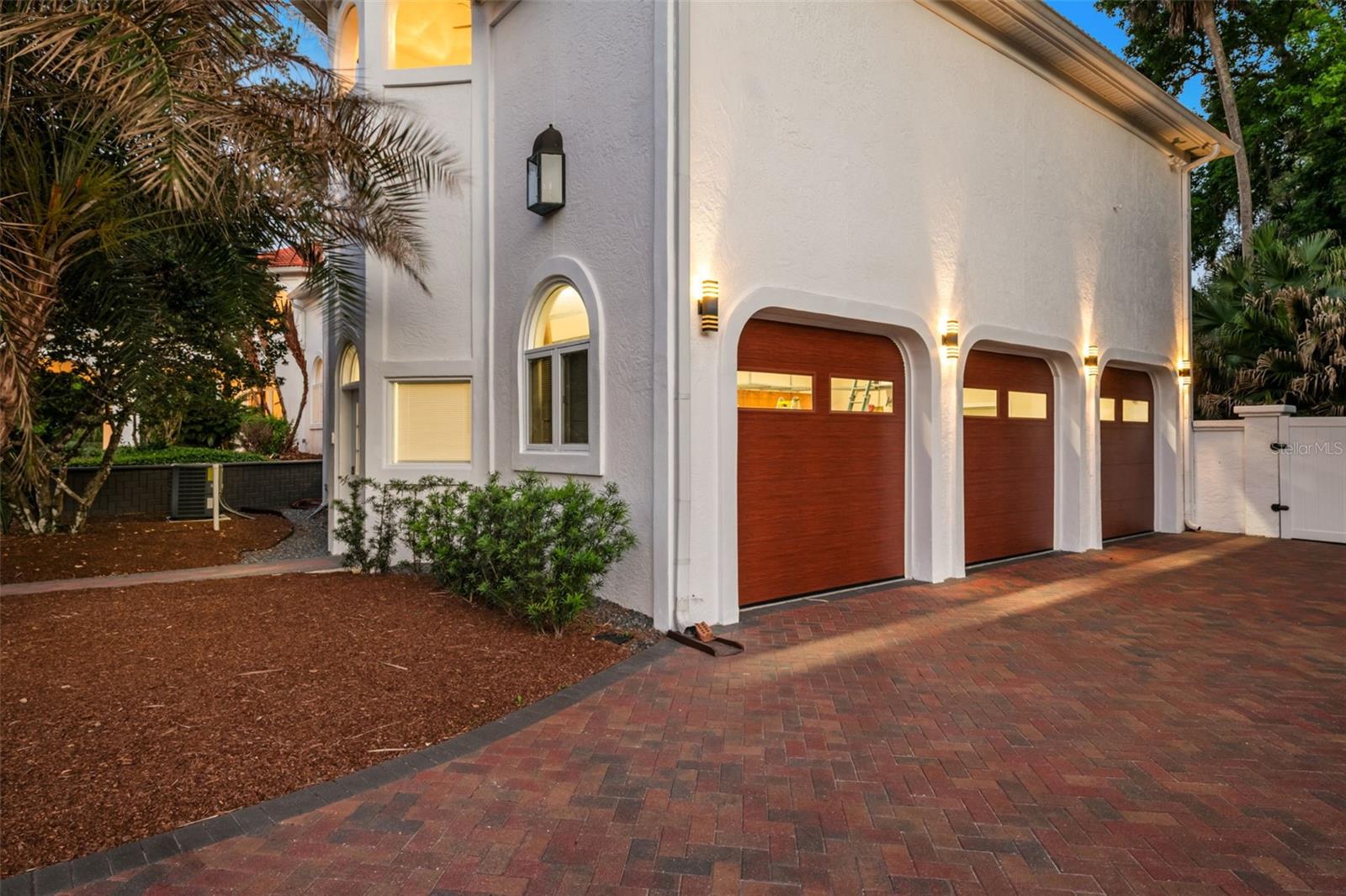 Image 98 of 100 For 2113 Silver Leaf Court