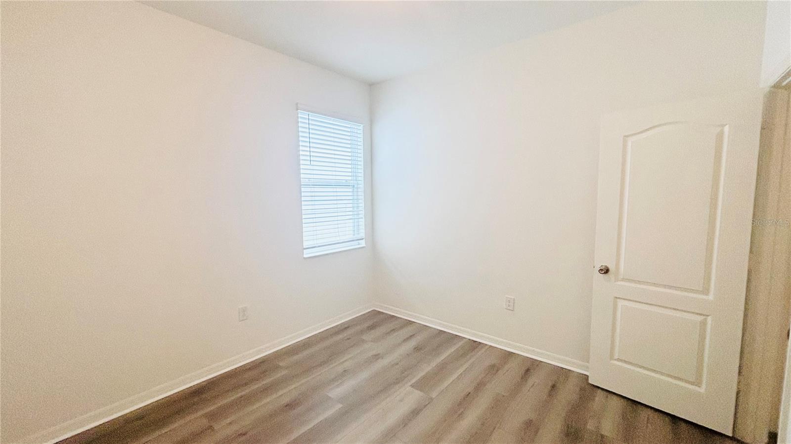 Image 26 of 31 For 557 Scott Lake Creek Lane