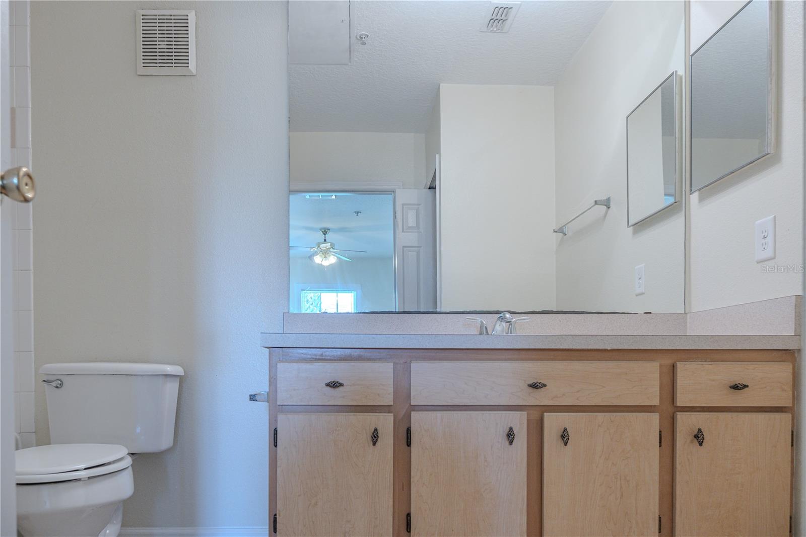 Image 22 of 29 For 6596 Swissco Drive 1524