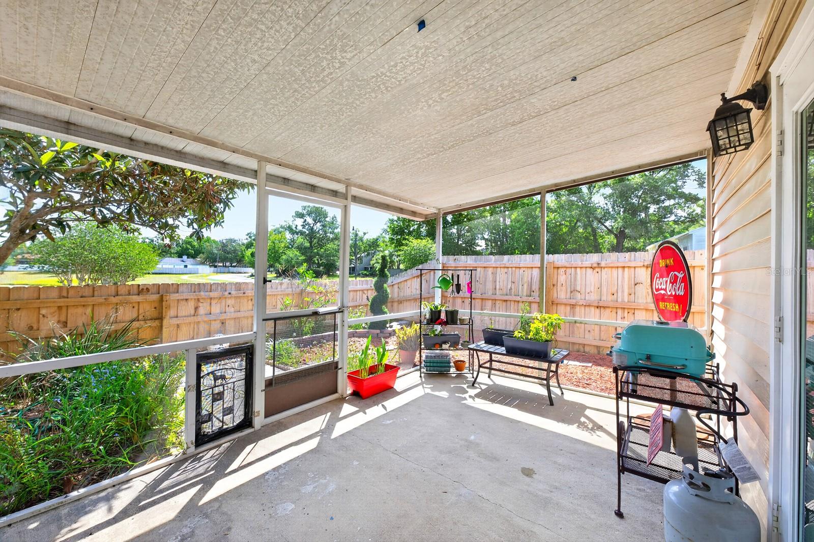 Image 18 of 25 For 299 Woodgreen Lane