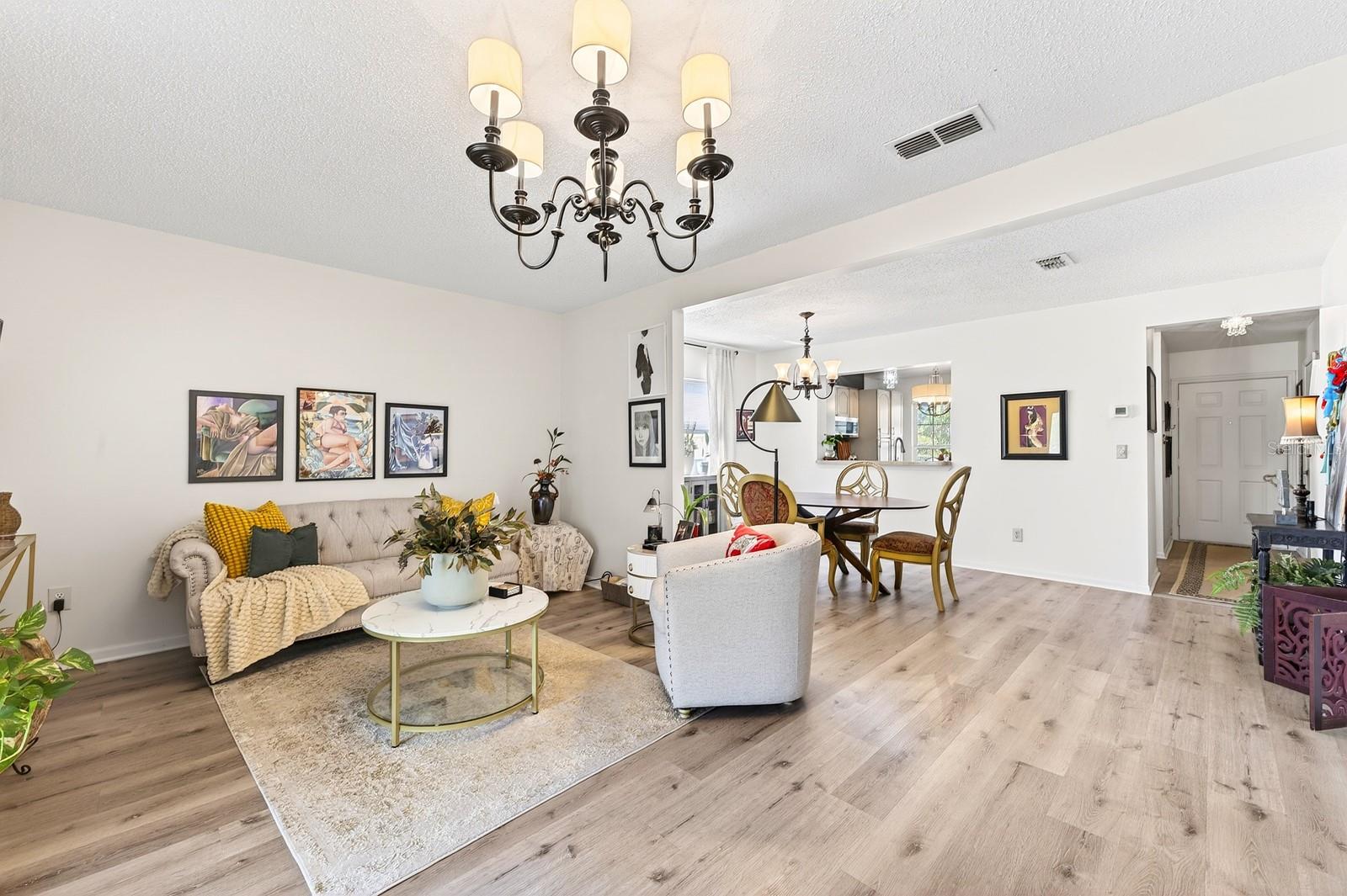 Image 7 of 25 For 299 Woodgreen Lane