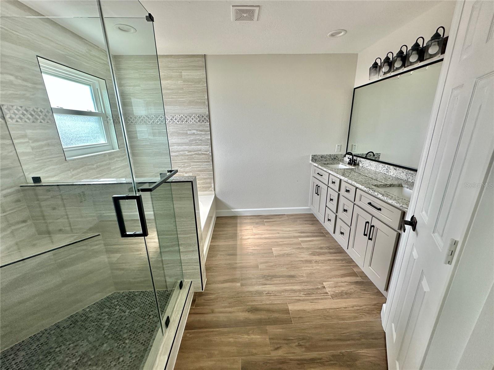 Image 25 of 42 For 107 Keystone Crest Court