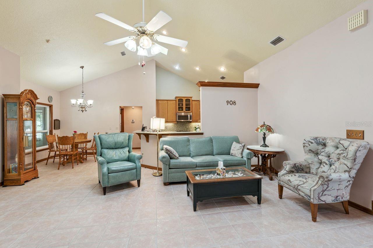 Image 10 of 39 For 908 Almond Tree Circle