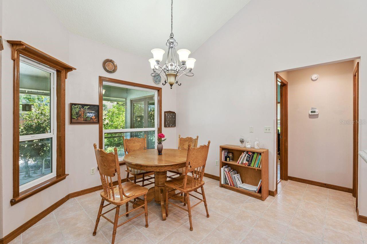 Image 13 of 39 For 908 Almond Tree Circle