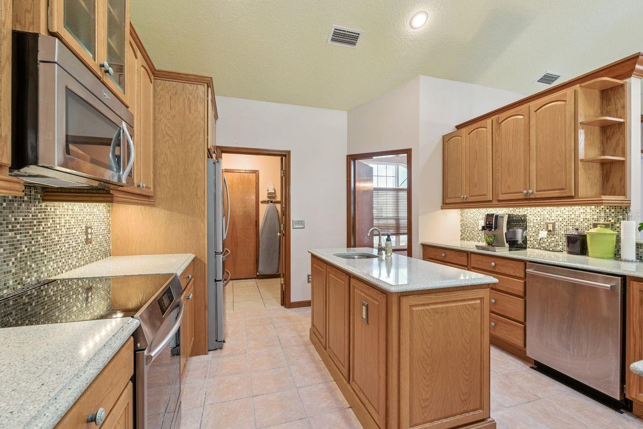 Image 17 of 39 For 908 Almond Tree Circle