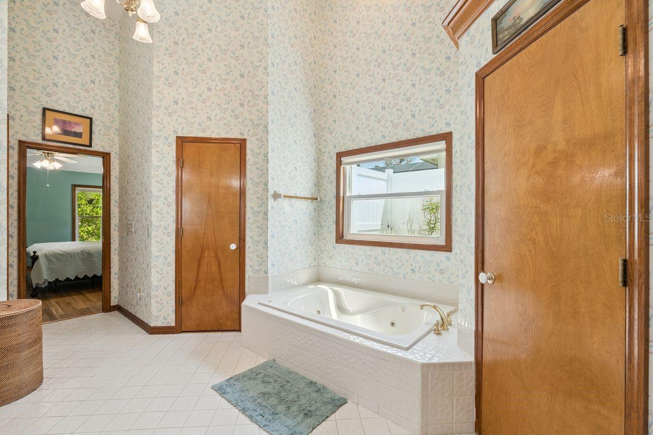 Image 25 of 39 For 908 Almond Tree Circle