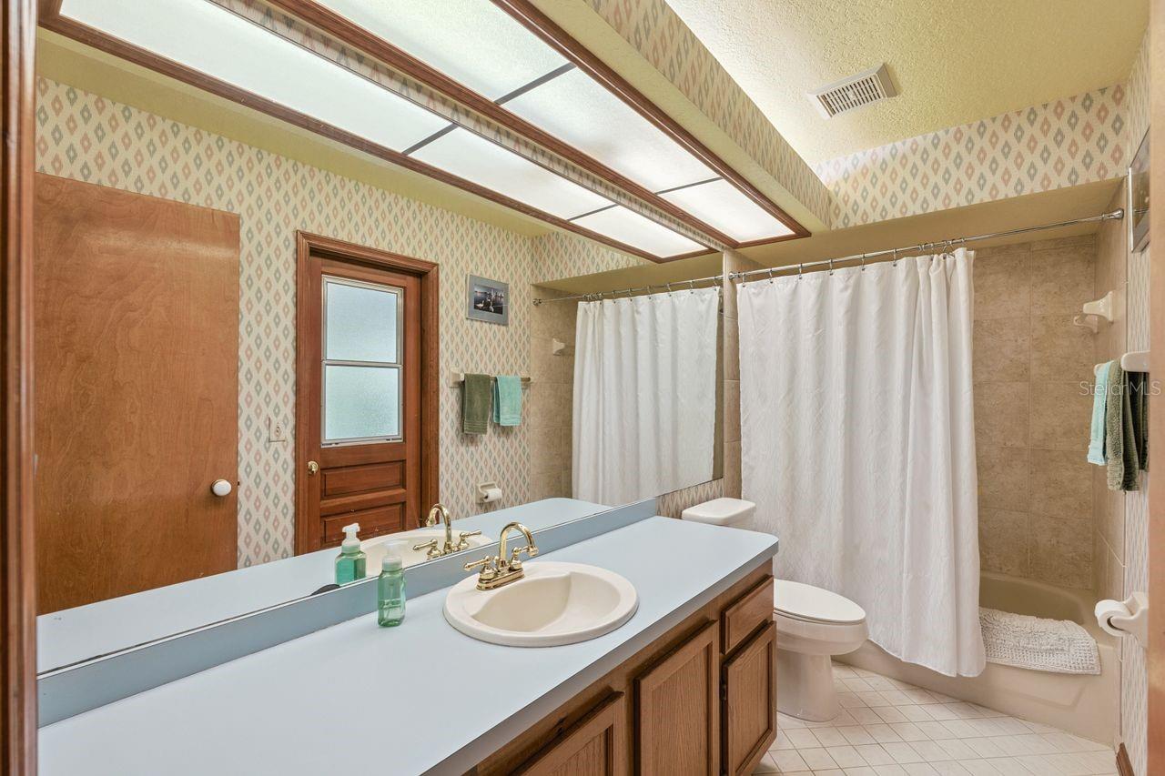 Image 27 of 39 For 908 Almond Tree Circle