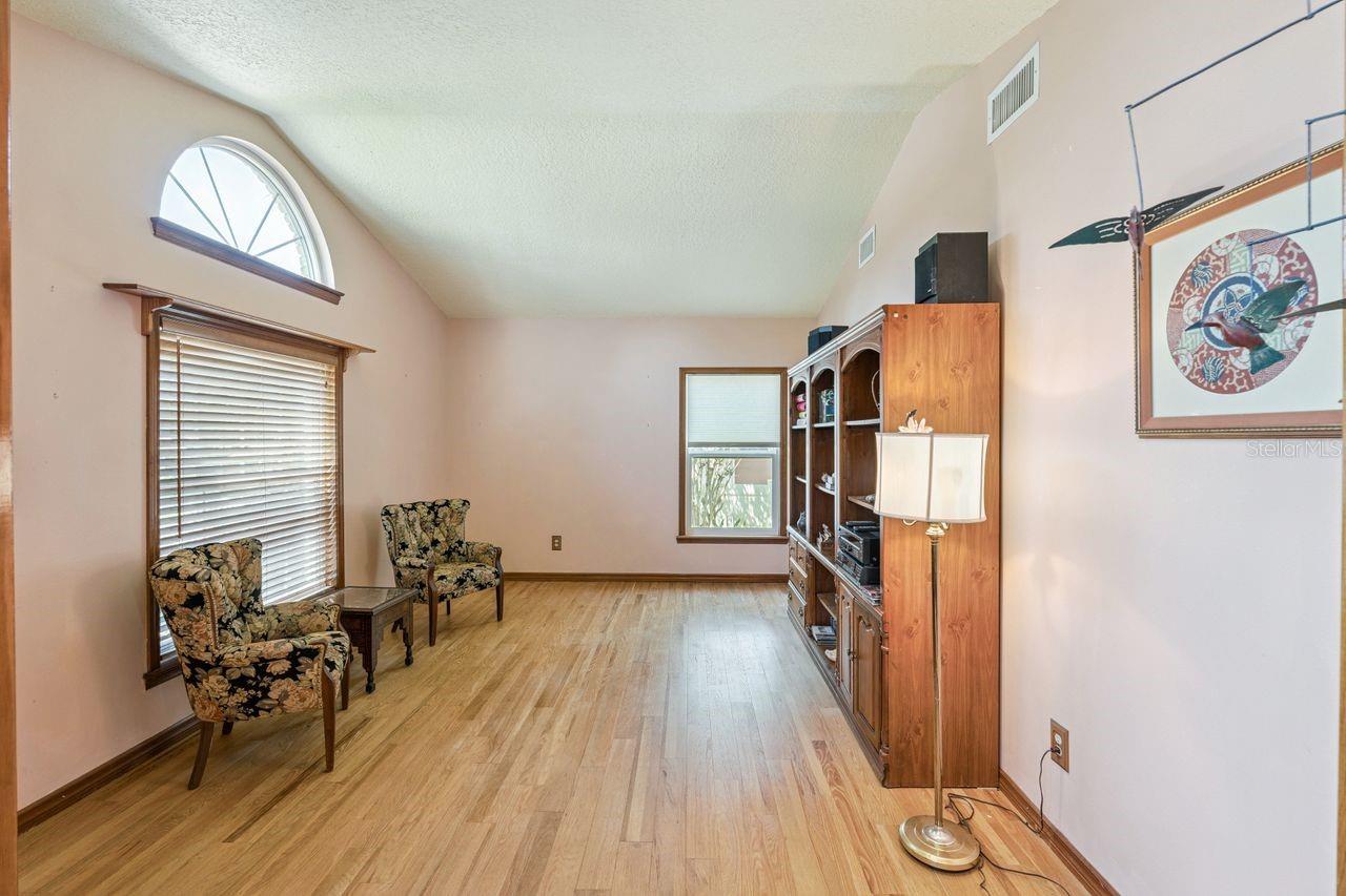 Image 31 of 39 For 908 Almond Tree Circle