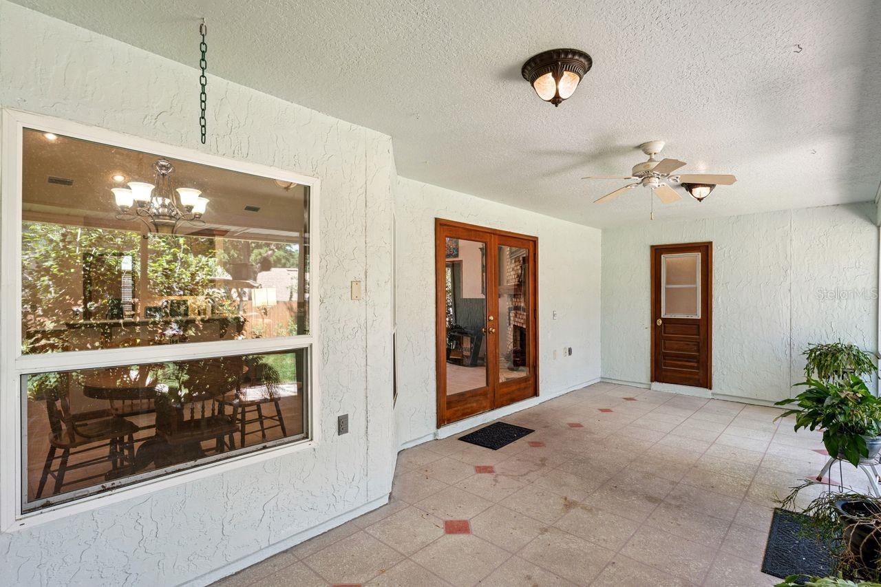 Image 35 of 39 For 908 Almond Tree Circle