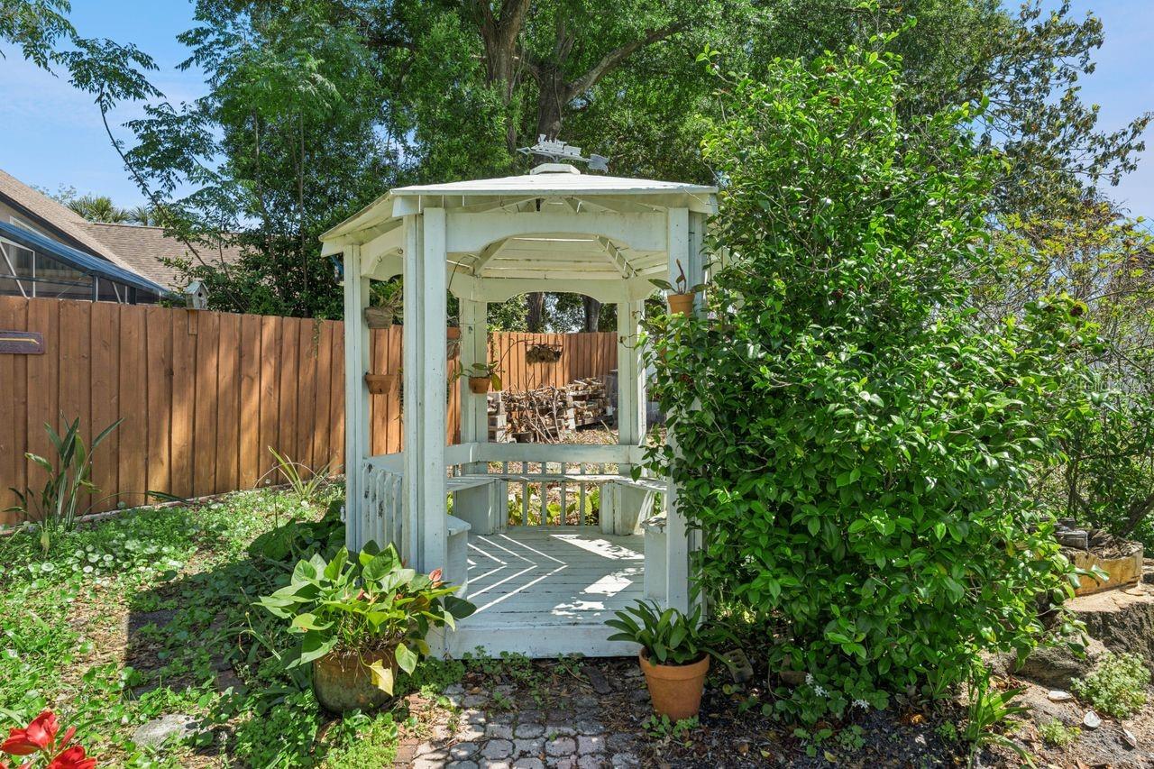 Image 37 of 39 For 908 Almond Tree Circle