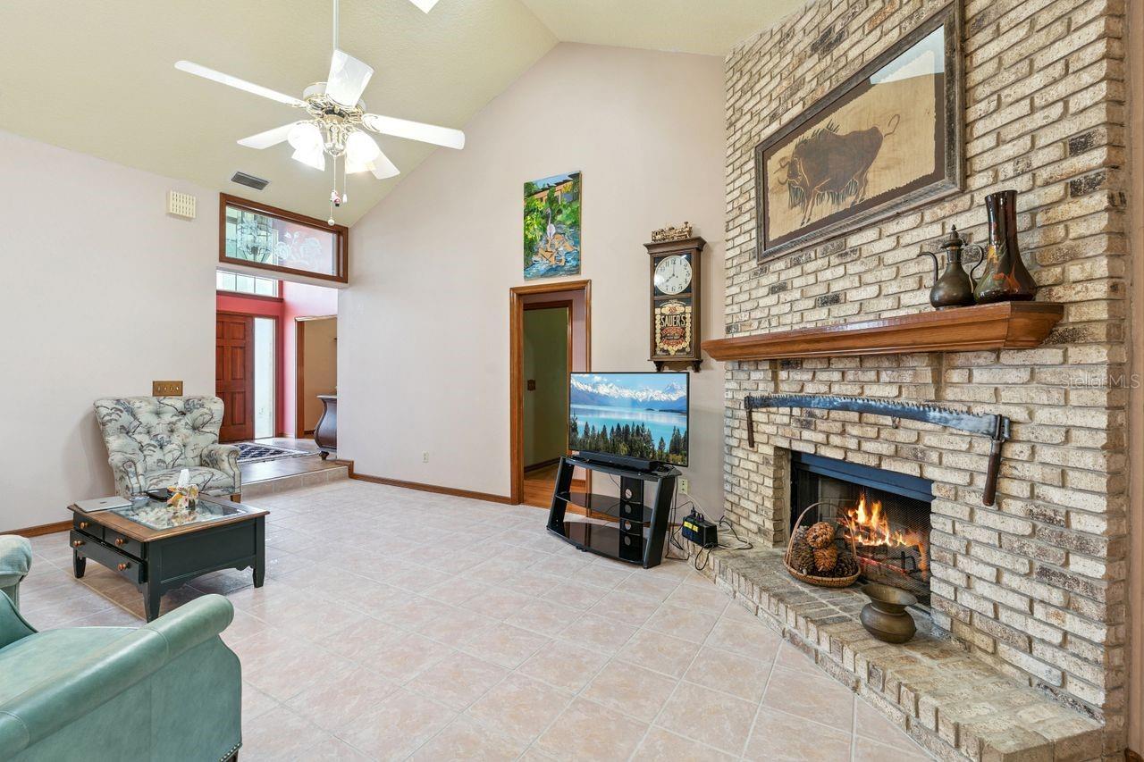 Image 8 of 39 For 908 Almond Tree Circle