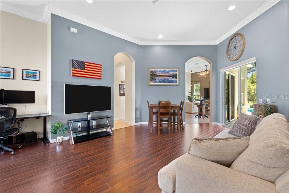 Image 6 of 60 For 3785 Hammonds Ferry Court