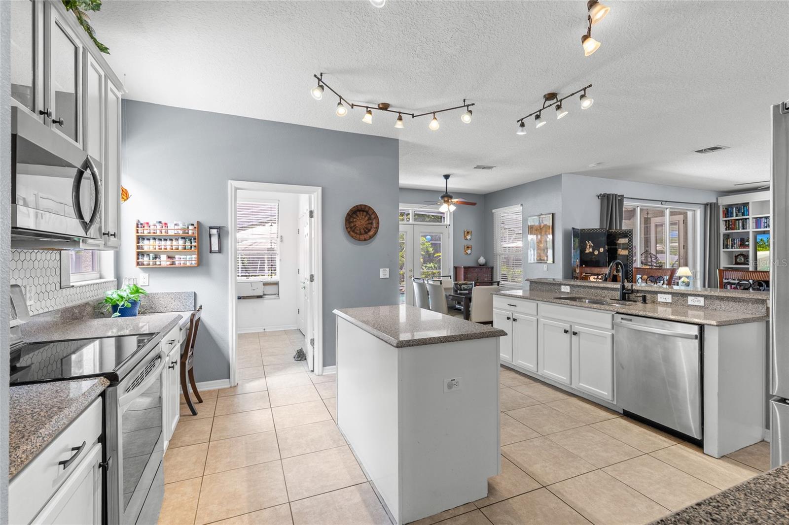 Image 15 of 55 For 2190 Laurel Blossom Circle