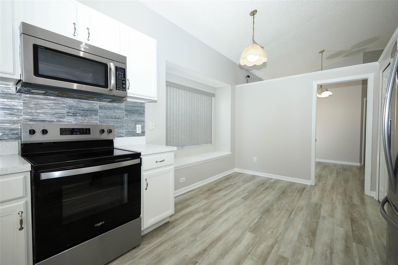 Image 11 of 81 For 408 Lexingdale Drive