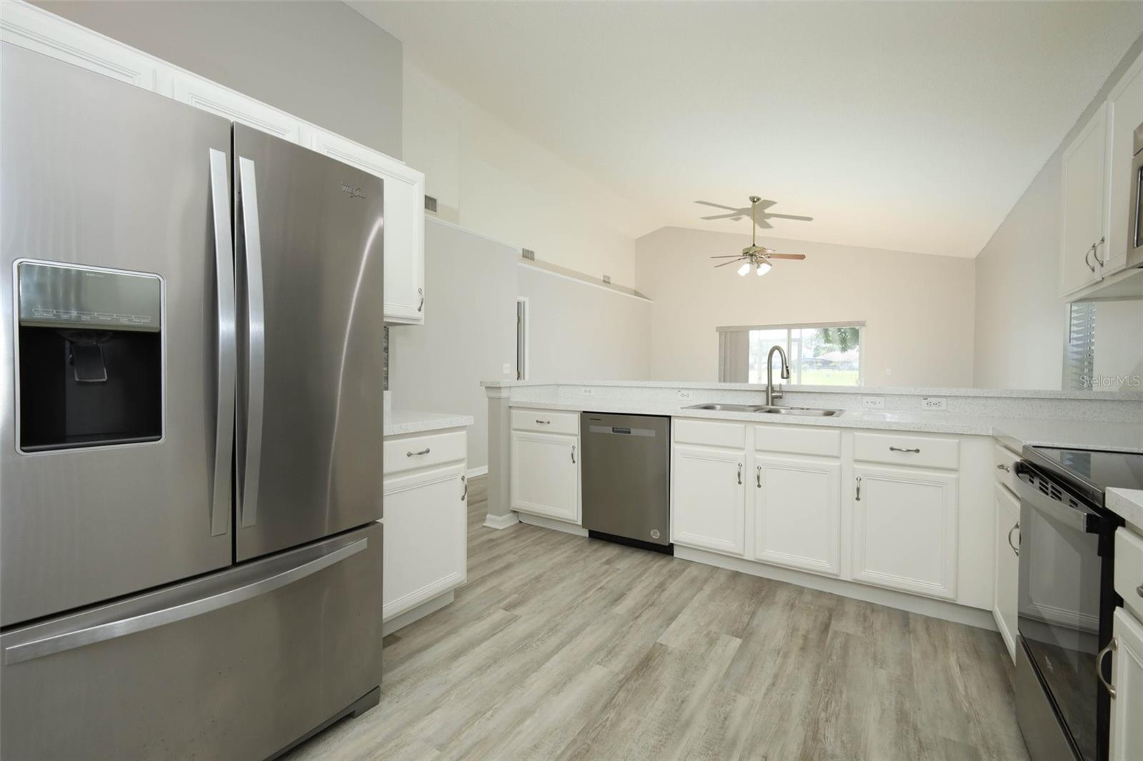 Image 15 of 81 For 408 Lexingdale Drive