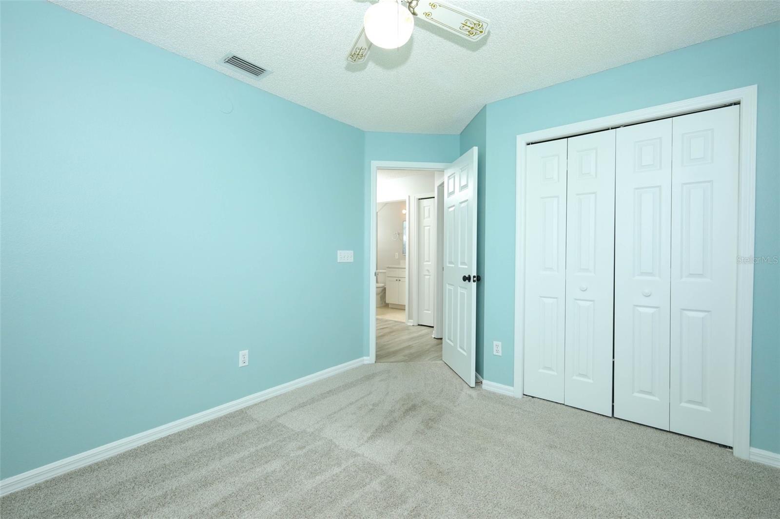 Image 26 of 81 For 408 Lexingdale Drive