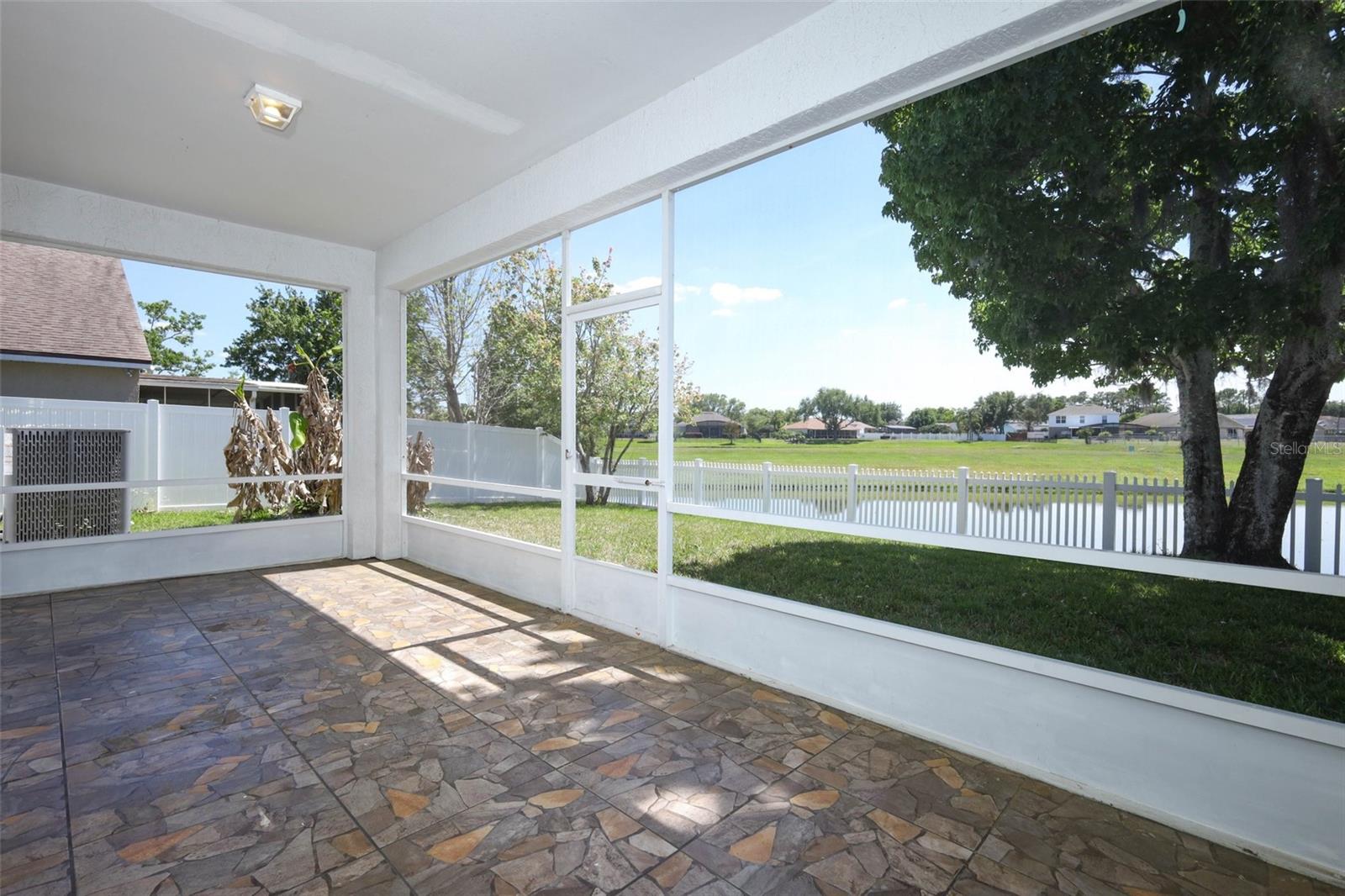 Image 39 of 81 For 408 Lexingdale Drive