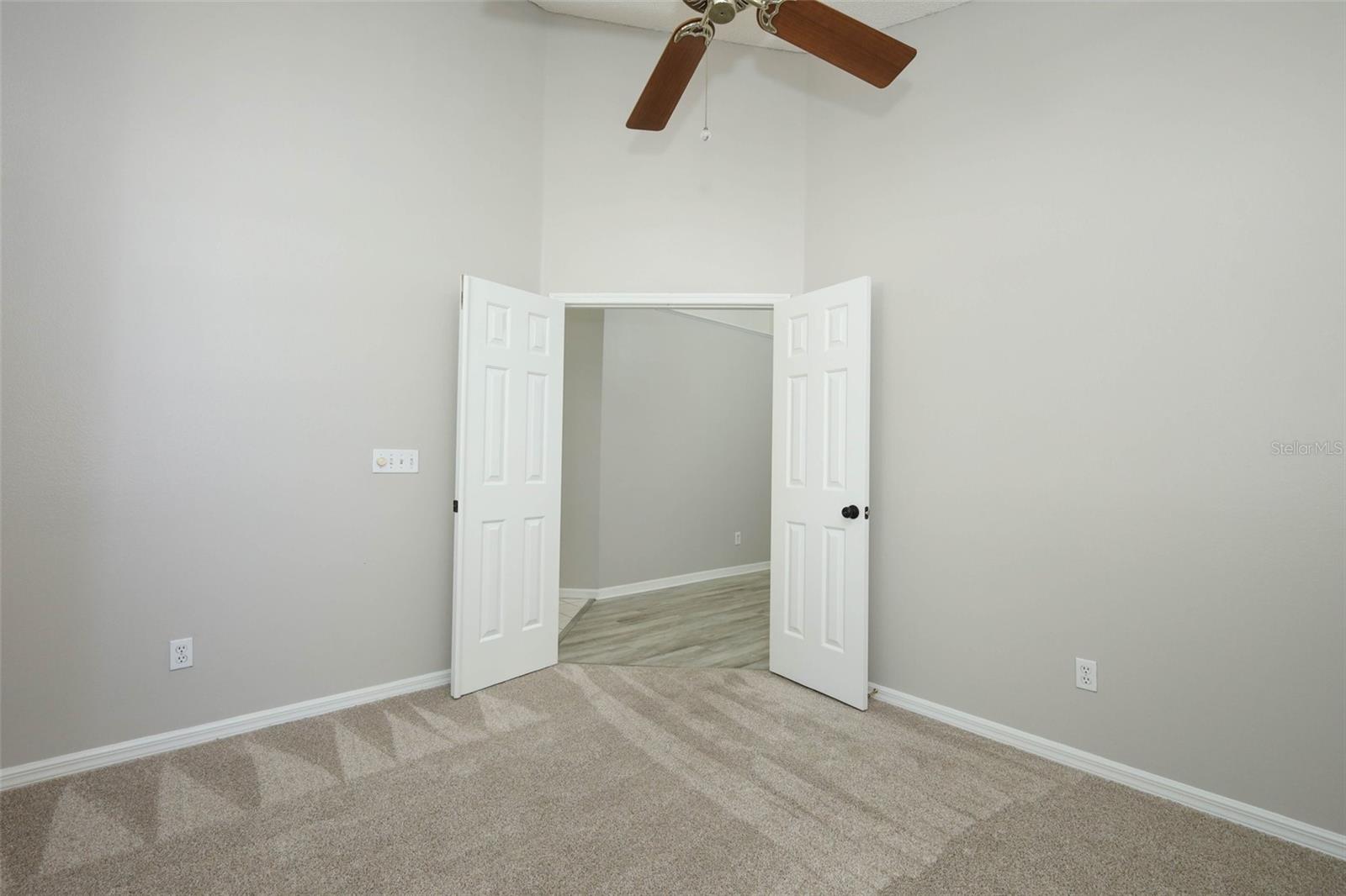 Image 7 of 81 For 408 Lexingdale Drive