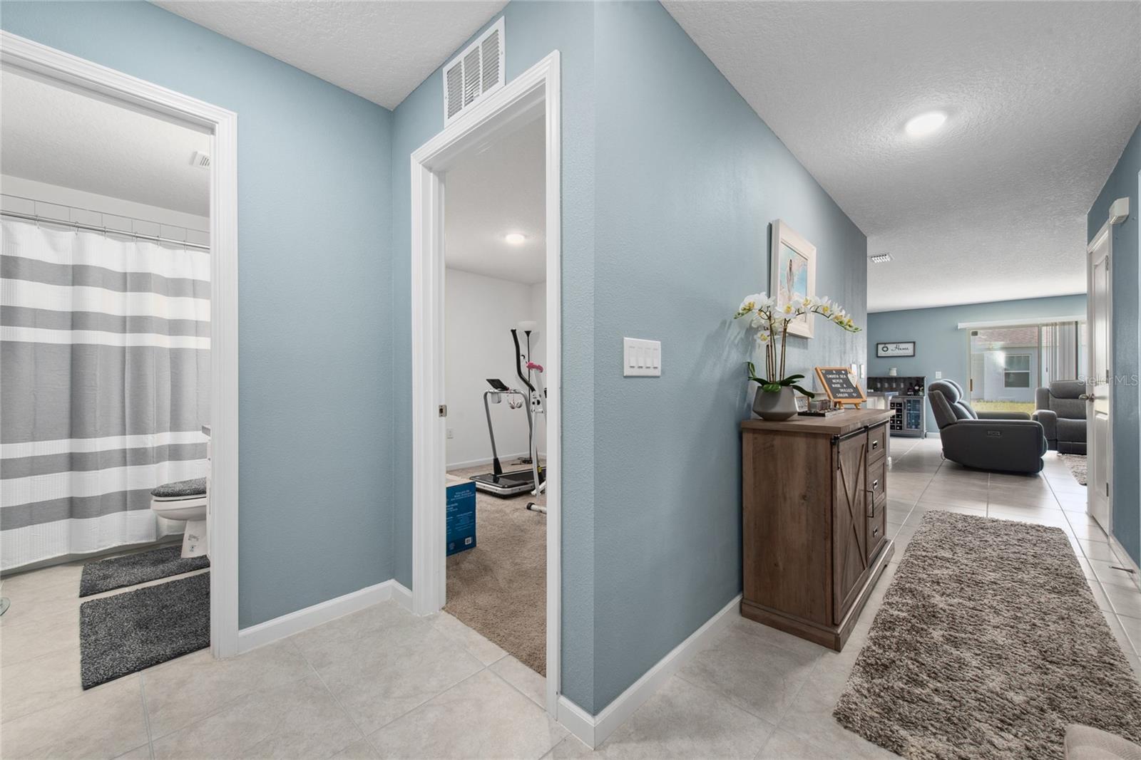 Image 2 of 18 For 723 Jefferson Street